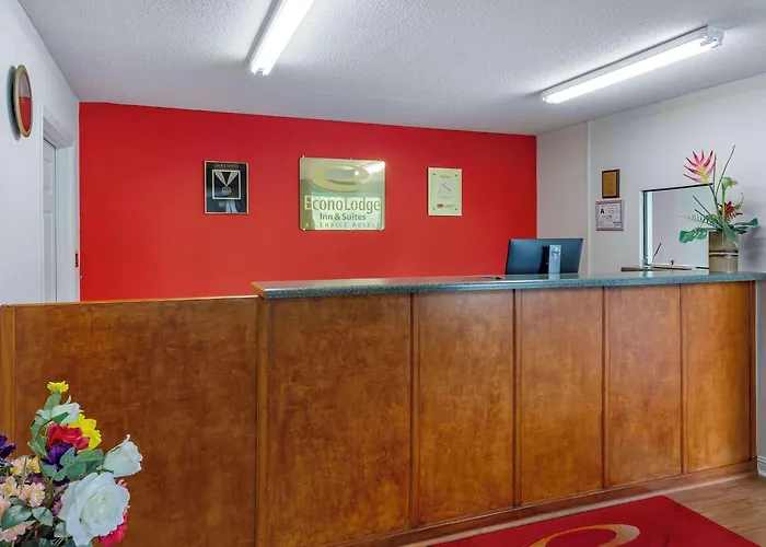 Econo Lodge & Suites Southern Pines - Pinehurst